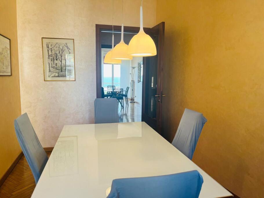Brezza Di Mare Apartment Imperia Exterior photo
