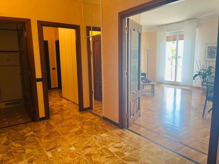 Brezza Di Mare Apartment Imperia Exterior photo